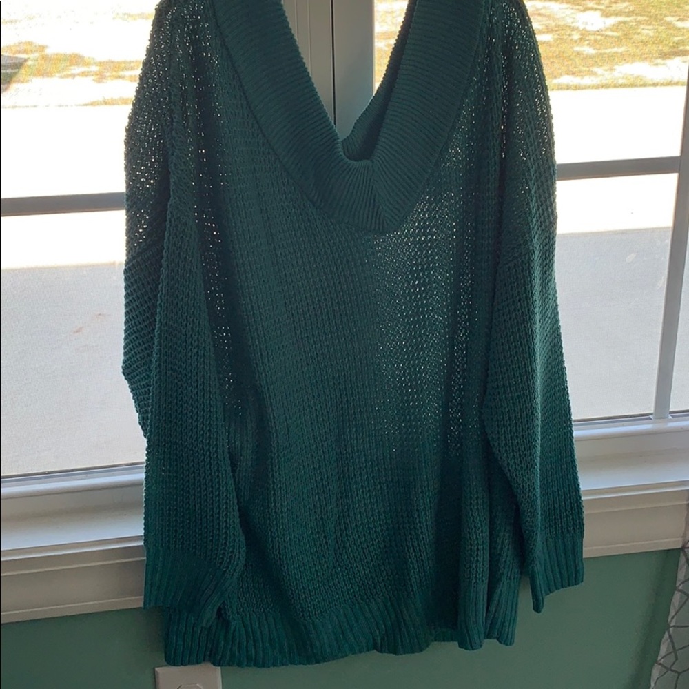 1x Oversized boutique sweater